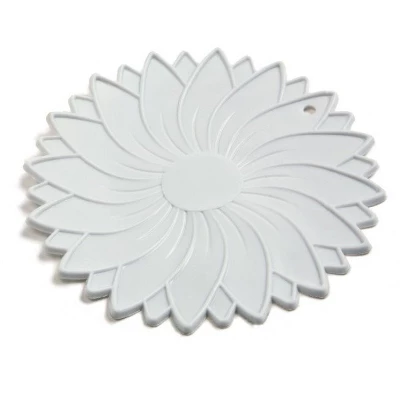 Norpro 6" Easy Grip Non-Slip Rubber Jar Lid Gripper Opener - Daisy Shape 4 Norpro 6" Easy Grip Non-Slip Rubber Jar Lid Gripper Opener - Daisy Shape - Image 2