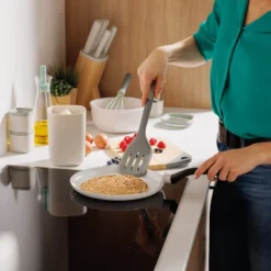 BergHOFF Leo Glints Nonstick Ceramic Pancake Pan 9.5", Recycled Aluminum, Spirit