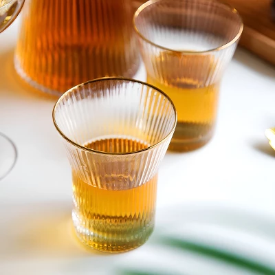 Slickblue Stylish Hand-Blown Clear/Grey Glass Carafe Set With Bamboo Lid, 34 Oz Carafe And 2 Glasses 5 Slickblue Stylish Hand-Blown Clear/Grey Glass Carafe Set With Bamboo Lid, 34 Oz Carafe And 2 Glasses - Image 3