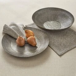 Split P Corrugated Platter 16"