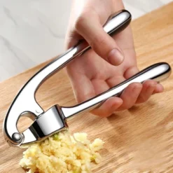 MOVSSOU Garlic Press Mincer Ginger Squeezer, Easy To Clean 10 MOVSSOU Garlic Press Mincer Ginger Squeezer, Easy To Clean -Target KitchenAid GUEST 72473731 bd47 49e7 83da c4ab67113c3c