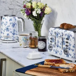 Laura Ashley 4 Slice Toaster -Target KitchenAid GUEST 7ca55b38 0446 46dc a367 159ce558c7f1