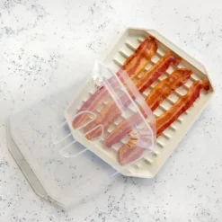 Nordic Ware Compact Bacon Tray With Lid