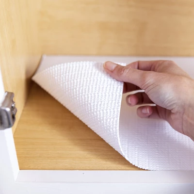 Duck EasyLiner Smooth Top Non-Adhesive Shelf And Drawer Liner, Taupe Quatrefoil 6 Duck EasyLiner Smooth Top Non-Adhesive Shelf And Drawer Liner, Taupe Quatrefoil - Image 4