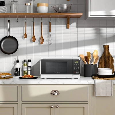 Frigidaire 700W 0.7CF Countertop Microwave Oven White: 10 Speeds, 6 Programs, ETL Listed, 1-Year Warranty 4 Frigidaire 700W 0.7CF Countertop Microwave Oven White: 10 Speeds, 6 Programs, ETL Listed, 1-Year Warranty - Image 2